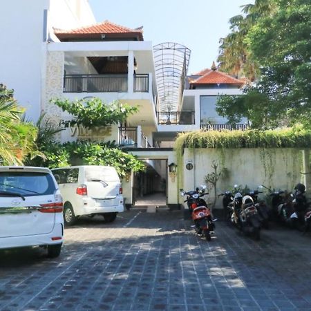 Legian Village Residence Семіньяк Екстер'єр фото
