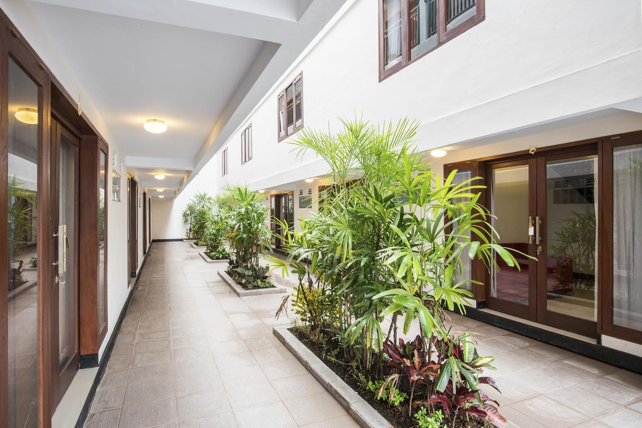 Legian Village Residence Семіньяк Екстер'єр фото