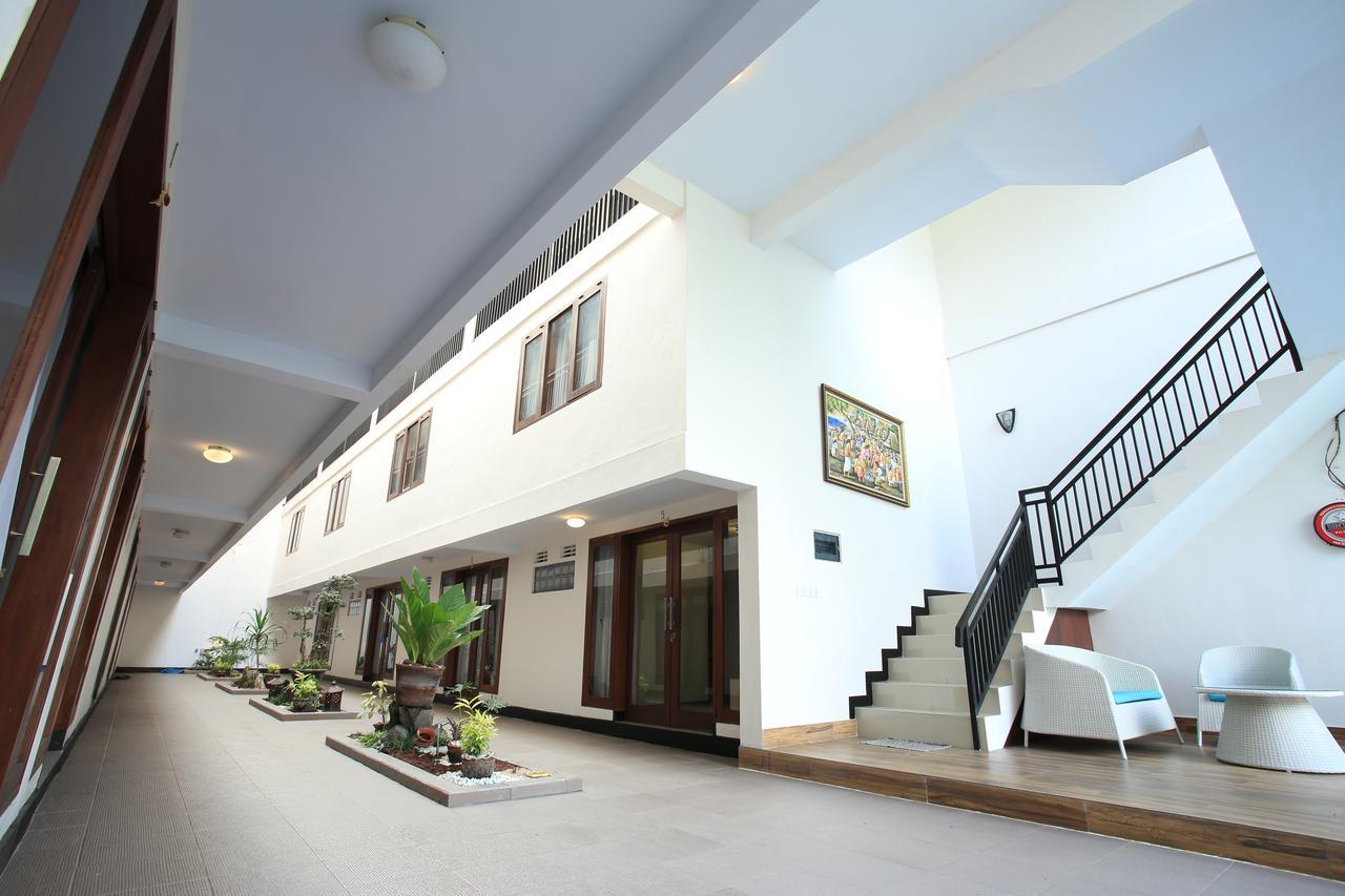 Legian Village Residence Семіньяк Екстер'єр фото