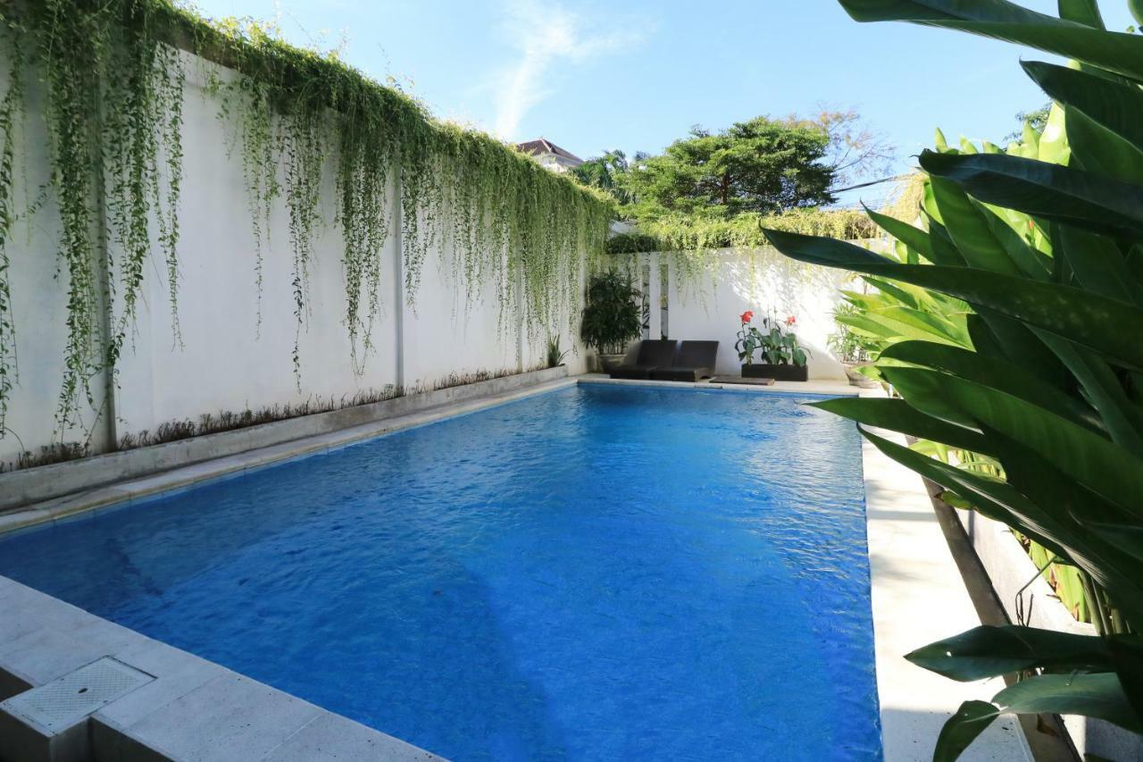 Legian Village Residence Семіньяк Екстер'єр фото