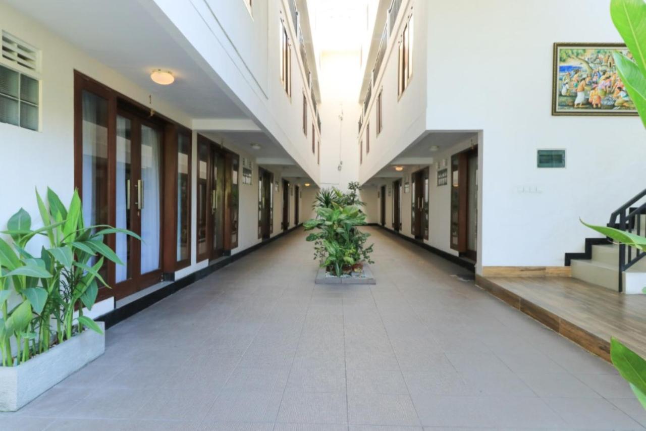 Legian Village Residence Семіньяк Екстер'єр фото