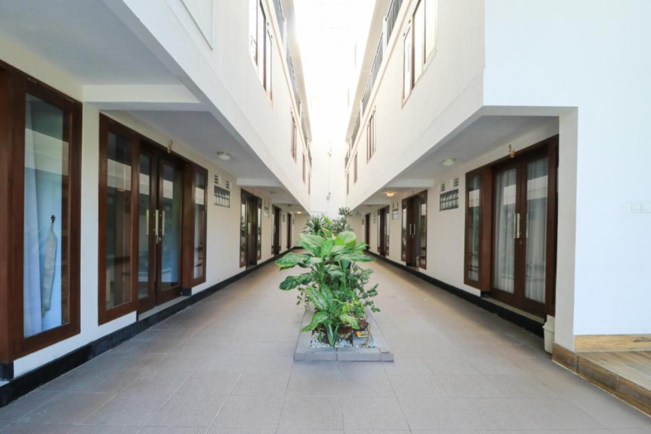 Legian Village Residence Семіньяк Екстер'єр фото